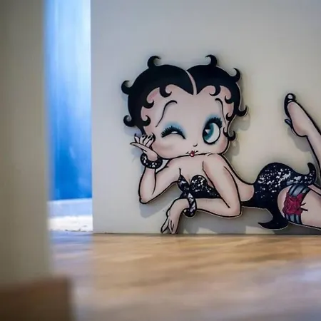 Super Heroes Apartment *